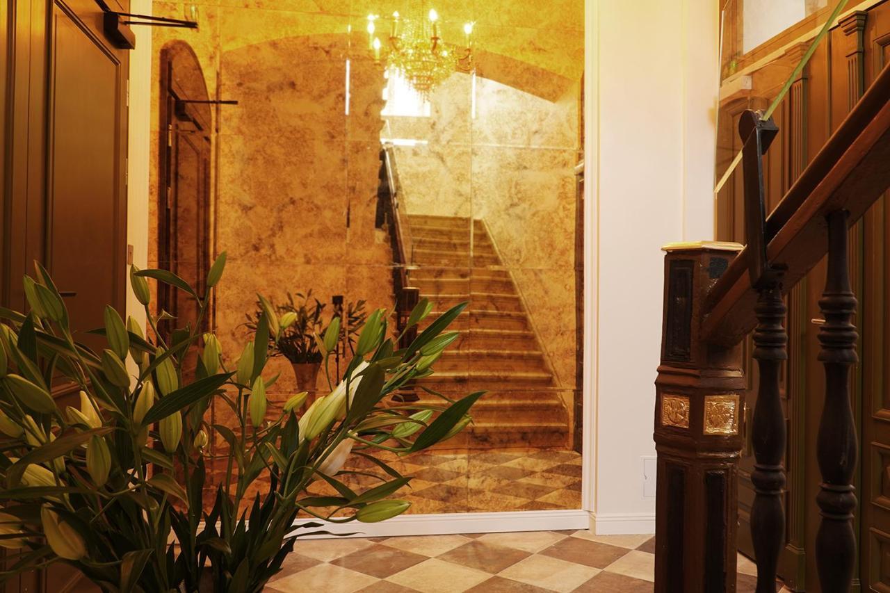 Hotel Pietryna Лодз Екстериор снимка