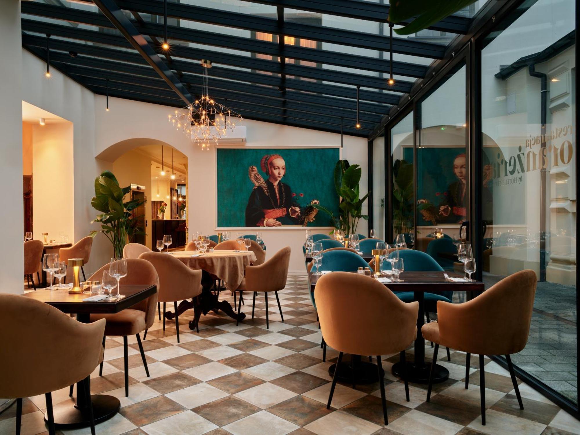 Hotel Pietryna Лодз Екстериор снимка
