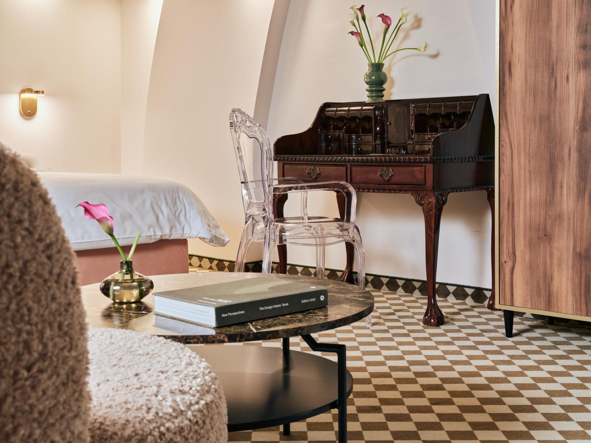 Hotel Pietryna Лодз Екстериор снимка